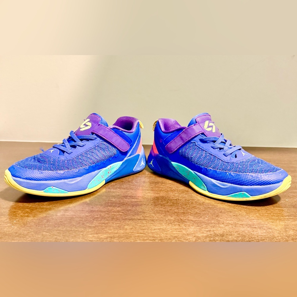 Nike Jordan Luka 1 Unisex Shoes. Size 3 big kid. Gently used. Good condition. - Picture 2 of 10